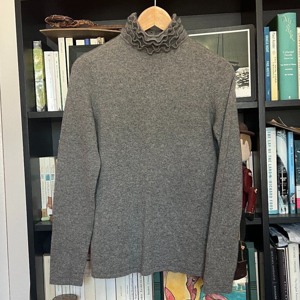 Frilly cashmere turtle neck sweater, size M